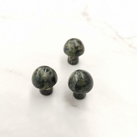 Mini Mushroom Gemstone 2cm-Labradorite
